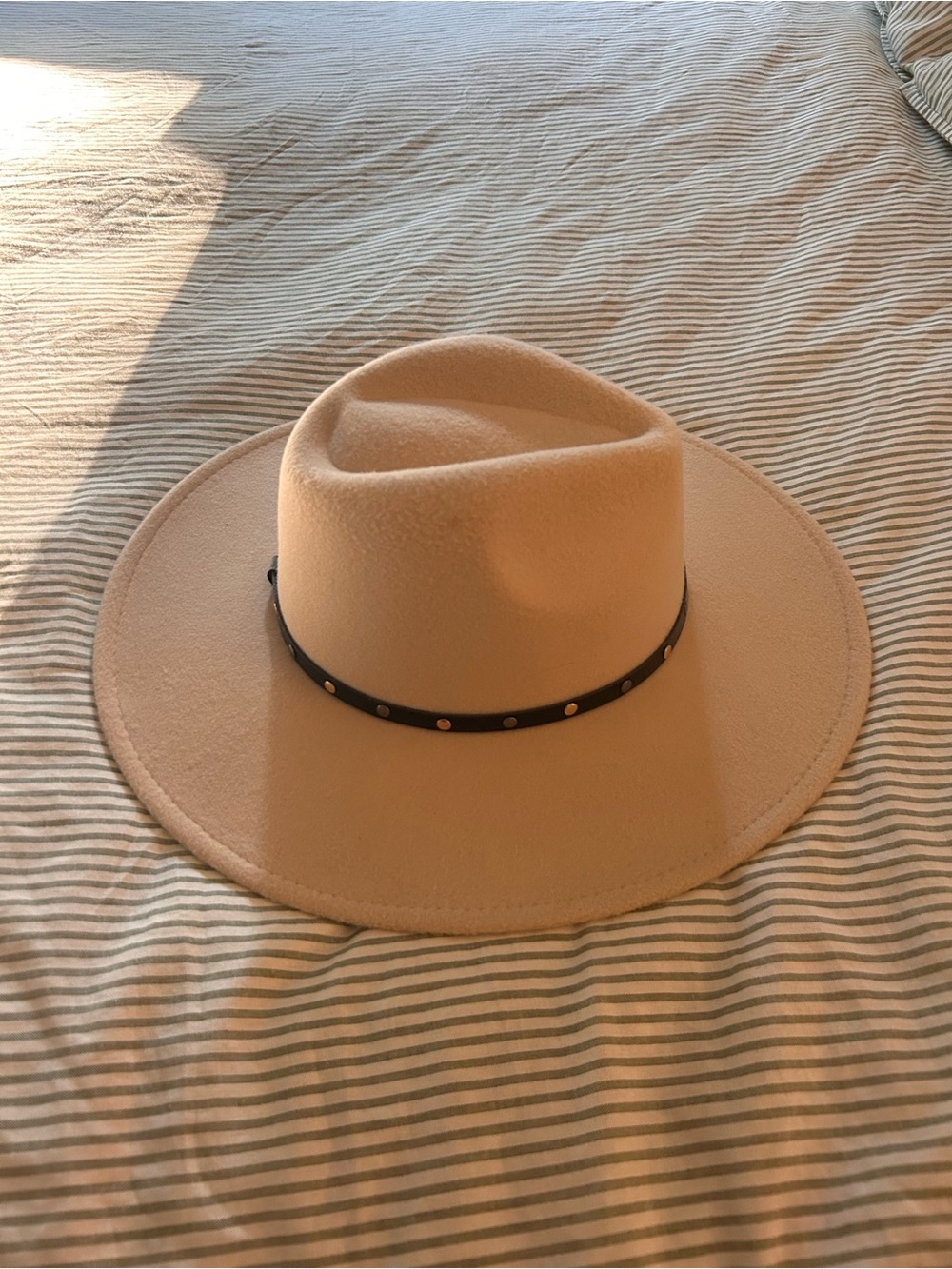 8 Other Reasons Cream Wide Brim Felt Fedora with Black Studded Band